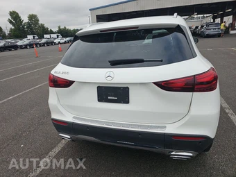 2025 Mercedes-Benz GLA 250 - miniatura 5