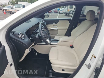 2025 Mercedes-Benz GLA 250 - miniatura 7