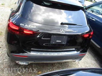 2025 Mercedes-Benz GLA 250 - miniatura 10