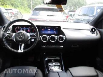 2025 Mercedes-Benz GLA 250 - miniatura 8