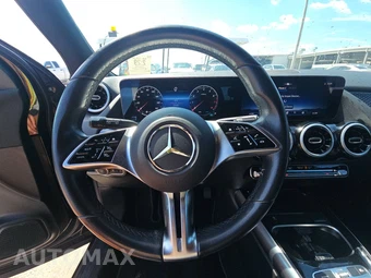 2025 Mercedes-Benz GLA 250 - miniatura 10