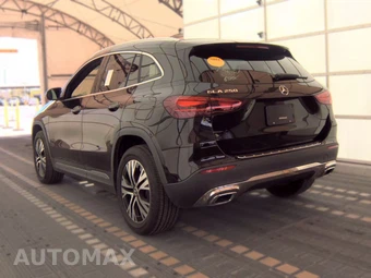 2025 Mercedes-Benz GLA 250 - miniatura 6