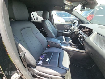 2025 Mercedes-Benz GLA 250 - miniatura 8