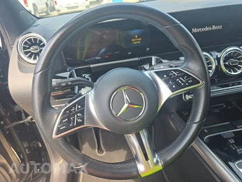 2025 Mercedes-Benz GLA 250 - miniatura 10