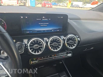 2025 Mercedes-Benz GLA 250 - miniatura 11
