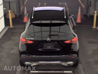 2025 Mercedes-Benz GLA 250 - miniatura 6
