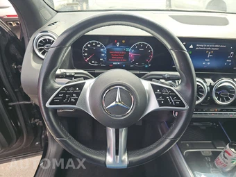 2025 Mercedes-Benz GLA 250 - miniatura 10
