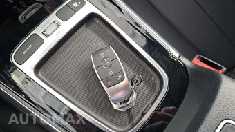 2025 Mercedes-Benz GLA 250 - miniatura 18