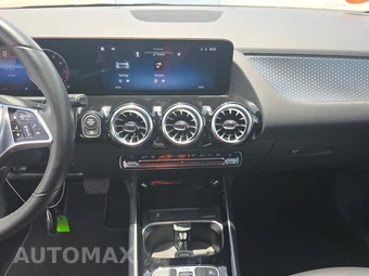 2025 Mercedes-Benz GLA 250 - miniatura 17