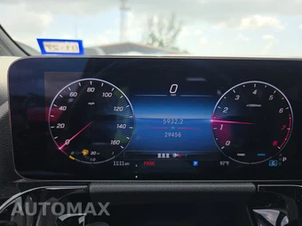 2025 Mercedes-Benz GLA 250 - miniatura 18