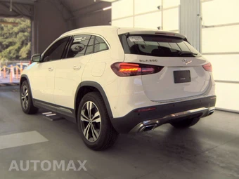 2025 Mercedes-Benz GLA 250 - miniatura 8