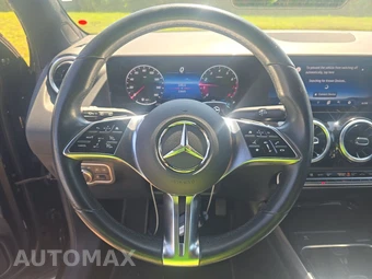 2025 Mercedes-Benz GLA 250 - miniatura 10