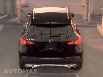 2025 Mercedes-Benz GLA 250 - miniatura 5