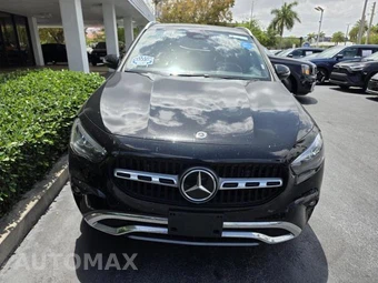 2025 Mercedes-Benz GLA 250 - miniatura 2