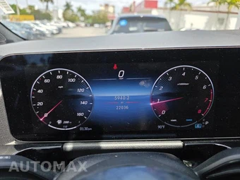 2025 Mercedes-Benz GLA 250 - miniatura 7