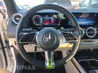2025 Mercedes-Benz GLA 250 - miniatura 16