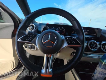 2025 Mercedes-Benz GLA 250 - miniatura 16