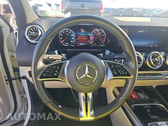 2025 Mercedes-Benz GLA 250 - miniatura 10