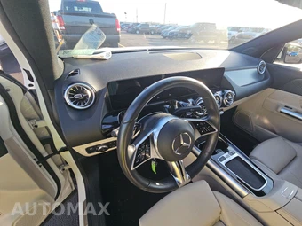 2025 Mercedes-Benz GLA 250 - miniatura 11