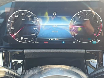 2025 Mercedes-Benz GLA 250 - miniatura 12