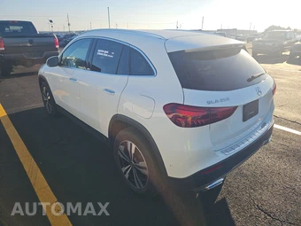 2025 Mercedes-Benz GLA 250 - miniatura 6