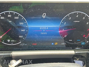 2025 Mercedes-Benz GLA 250 – miniatura 12