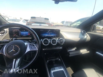 2025 Mercedes-Benz GLA 250 - miniatura 11
