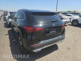 2025 Mercedes-Benz GLA 250 - miniatura 6