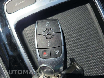 2025 Mercedes-Benz GLB 250 4MATIC – miniatura 8