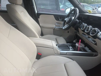 2025 Mercedes-Benz GLB 250 4MATIC – miniatura 8