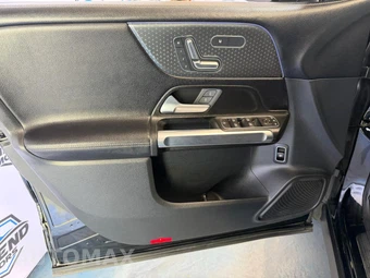 2025 Mercedes-Benz GLB 250 4MATIC - miniatura 11
