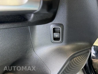 2025 Mercedes-Benz GLB 250 4MATIC - miniatura 14
