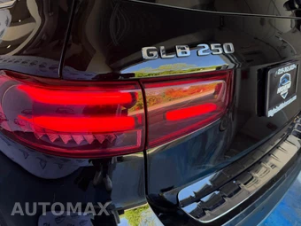 2025 Mercedes-Benz GLB 250 4MATIC - miniatura 50