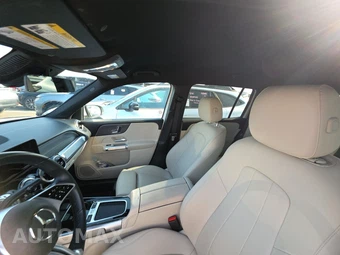 2025 Mercedes-Benz GLB 250 4MATIC - miniatura 17