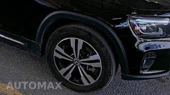 2025 Mercedes-Benz GLB 250 – miniatura 8
