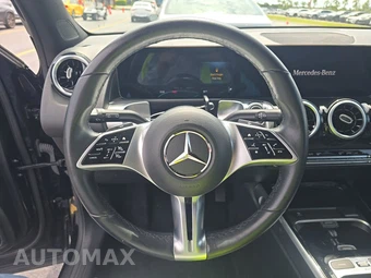 2025 Mercedes-Benz GLB 250 - miniatura 10