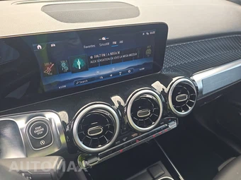 2025 Mercedes-Benz GLB 250 - miniatura 11