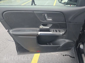 2025 Mercedes-Benz GLB 250 - miniatura 9
