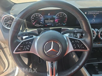 2025 Mercedes-Benz GLB 250 – miniatura 16