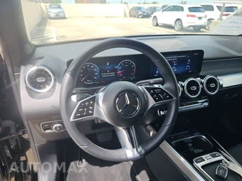 2025 Mercedes-Benz GLB 250 - miniatura 10