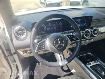 2025 Mercedes-Benz GLB 250 – miniatura 10