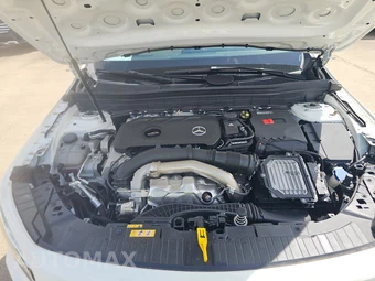 2025 Mercedes-Benz GLB 250 – miniatura 15