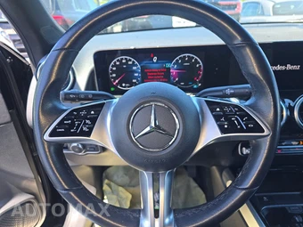 2025 Mercedes-Benz GLB 250 – miniatura 10