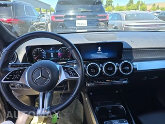 2025 Mercedes-Benz GLB 250 – miniatura 11