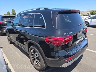2025 Mercedes-Benz GLB 250 – miniatura 6