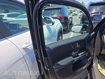 2025 Mercedes-Benz GLB 250 – miniatura 9