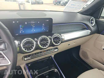 2025 Mercedes-Benz GLB 250 – miniatura 11