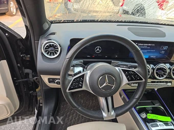 2025 Mercedes-Benz GLB 250 - miniatura 10