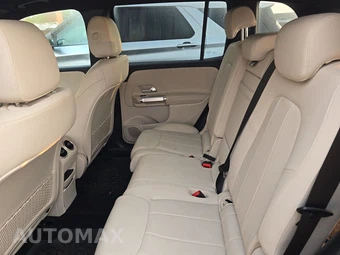 2025 Mercedes-Benz GLB 250 - miniatura 13