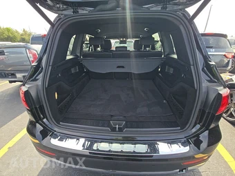 2025 Mercedes-Benz GLB 250 – miniatura 23